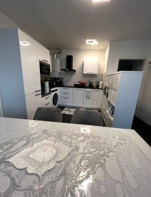 Esszimmer/K�che + D�sseldorf-Holthausen + ca. 53 m� + 1. OG +  2-Zimmerwohnung + Balkon +  Stellplatz +