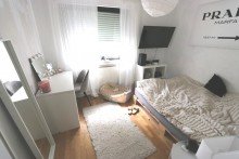 Schlafzimmer II + Kaarst - Zentrum + Bungalow + Bj. 1973 + ca. 119 m� Wohnfl�che + ca. 321 m� Grundst�ck + Garage +
