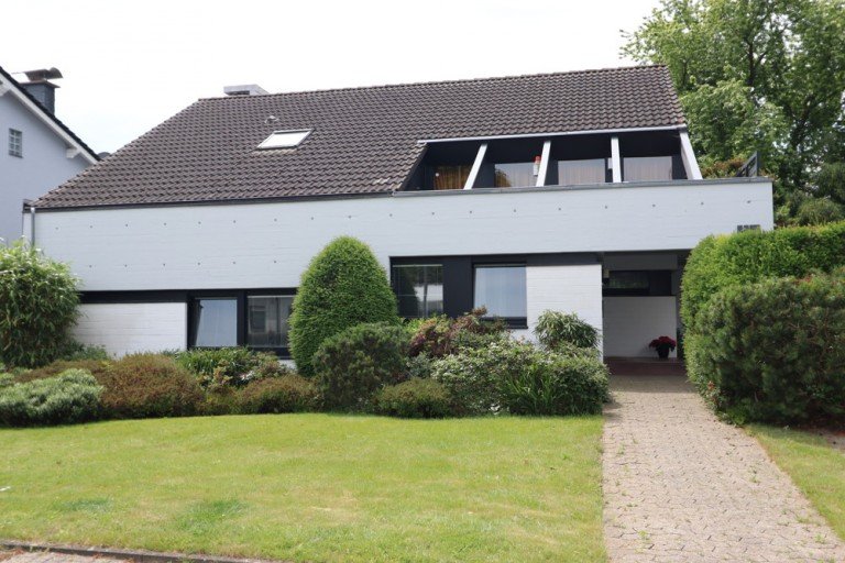 Ansicht Kaarst Einfamilienhaus + Kaarst + EFH mit ELW+ Bj. 1973 + ca. 165 m� Wohnfl. + ca. 1.147 m� Grundst�ck + m�gl. Baufenster +