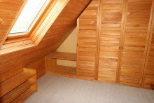 Spitzboden + B�ttgen + Einfamilienhaus + Baujahr 1975 + ca. 423 m� Grundst�ck + ca. 131 m� Wohnfl�che + Garage +