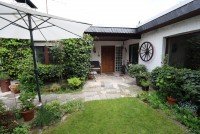 Bild (10663142031ed8eb8fd657154de7d3cd): + Kaarst + Bungalow + Bj. 1971 + ca. 383 m� Grundst�ck + ca. 138 m� Wohnfl�che + Garage +