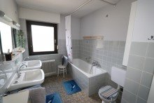 Badezimmer + Kaarst + Am Hoverkamp + Reihenmittelhaus + 4-Zimmer+ 99 m� Wohnfl�che + inkl. Garage