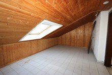 Zimmer I DG + Kaarst + Reihenmittelhaus + ca. 120 m� + 7 Zimmer + inkl. Garage +