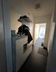 Flur + D�sseldorf-Holthausen + ca. 53 m� + 1. OG +  2-Zimmerwohnung + Balkon +  Stellplatz +