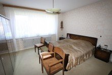 Schlafzimmer I - Erdgeschoss + Holzb�ttgen + Einfamilienhaus + Bj. 1955 + ca. 500 m� Grundst�ck + ca. 130 m� Wohnfl�che + Garage +