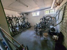 Fahrradkeller + Gepflegtes Apartment mit Balkon in Kaarst-Vorst + Pantryk�che + Stellplatz +