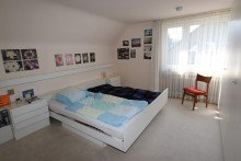 Schlafzimmer I + Kaarst + Einfamilienhaus + Bj. 1966 + ca. 746 m� Grundst�ck + ca. 142 m� Wohnfl�che + 2 Garagen