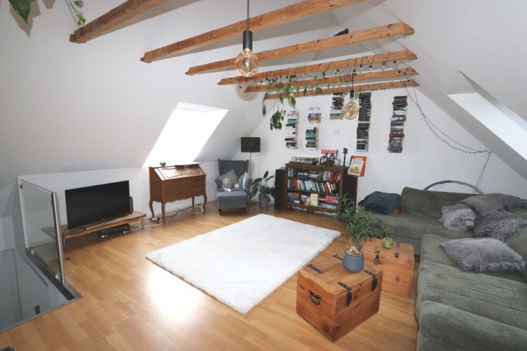 Wohnzimmer Kaarst / Holzb�ttgen Maisonettewohnung + Holzb�ttgen + Maisonette-Wohnung + ca. 97 m� Wohnfl�che + 2,5 Zimmer + 1 Schlafzimmer + Stellplatz +