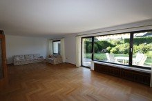 Wohnzimmer + Holzb�ttgen + freist. Einfamilienhaus + Bj. 1973 + ca. 135 m� Wohnfl�che + ca. 833 m� Grundst�ck +