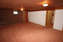 Hobbykeller + Holzb�ttgen + freist. Einfamilienhaus + Bj. 1973 + ca. 135 m� Wohnfl�che + ca. 833 m� Grundst�ck +
