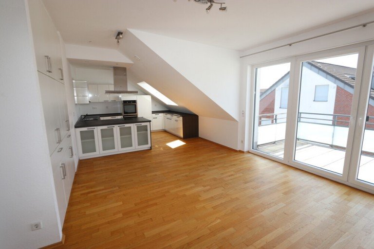 Wohnbereich mit offener K�che Kaarst / Vorst Dachgeschosswohnung + Kaarst-Vorst + 3-Zimmer-Dachgeschosswohnung + ca. 80 m� + Balkon + Einbauk�che + Aufzug + TG +