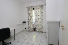 B�ro + Kaarst-Vorst + m�bliertes Bungalow + ca. 120 m� Wohnfl�che + 2 B�der + Garten + 3 Schlafzimmer +