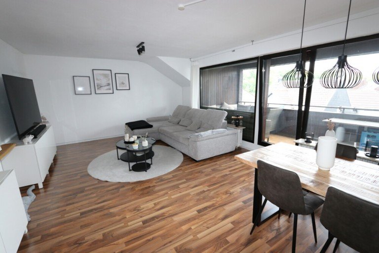 Wohnzimmer Kaarst Etagenwohnung + Kaarst-Zentrum + 3-Zimmer-Wohnung + 2. OG + ca. 86 m� Wohnfl�che + 2 Badezimmer + Balkon +