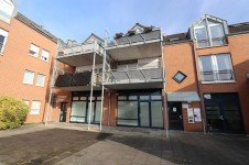 Hauptbild + Vorst + B�ro / Praxis / Kanzlei / Ladenlokal + ca. 129 m� Gewerbefl�che + 4 R�ume + Erdgeschoss +