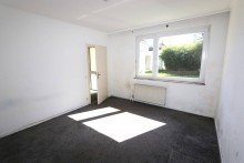 Schlafzimmer I + Kaarst + Bungalow + Bj. 1966 + ca. 98 m� Wohnfl�che +  ca. 393 m� Grundst�ck + Garage +