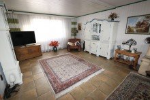 Wohnzimmer Kaarst-Zentrum + Bungalow +  Bj. 1970 + ca. 135 m� Wohnfl�che + ca. 386 m� Grundst�ck + 2 Garagen