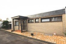 Ansicht Kaarst-Zentrum + Bungalow +  Bj. 1970 + ca. 135 m� Wohnfl�che + ca. 386 m� Grundst�ck + 2 Garagen
