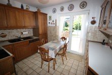 K�che + Holzb�ttgen + Einfamilienhaus + Bj. 1955 + ca. 500 m� Grundst�ck + ca. 130 m� Wohnfl�che + Garage +