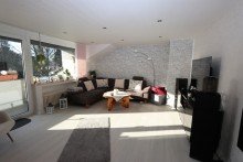 Wohnzimmer + Kaarst + zentrumsnah + ca. 94 m� + Balkon + 3 Schlafzimmer + Dachgeschoss +