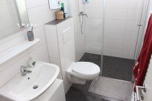 Bad + NEUSS + 3 ZIMMER WOHNUNG + 57 m� + ERDGESCHOSS + GARTENNUTZUNG