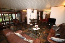 Wohnzimmer + Vorst + 2-Familienhaus + 1986 + 714 m� Grundst�ck + ca. 204 m� Wohnfl�che + Garage + Carport +