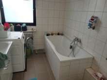 Bad + KAARST-ZENTRUM + 3- Zimmer Wohnung + 86 m� + Balkon + G�ste WC mit Dusche +
