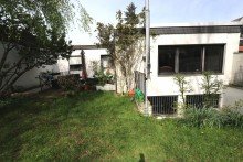 R�ckansicht + Kaarst - Zentrum + Bungalow + Bj. 1973 + ca. 119 m� Wohnfl�che + ca. 321 m� Grundst�ck + Garage +