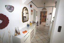 Diele Kaarst-Zentrum + Bungalow +  Bj. 1970 + ca. 135 m� Wohnfl�che + ca. 386 m� Grundst�ck + 2 Garagen