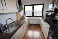 Bild (ed0e21a3e8c01a0d48c907fa4adacd63): + Kaarst-Zentrum + 3-Zimmer-Wohnung + 2. OG + ca. 86 m� Wohnfl�che + 2 Badezimmer + Balkon +