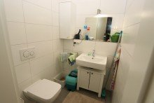G�ste WC + Kaarst + n�he S-Bahn + ca. 69m� + 2-Zimmerwohnung + Garten + TG Stellplatz + Luftw�rmepumpe +