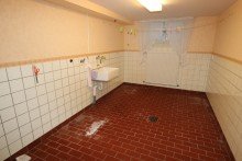 Waschkeller + Holzb�ttgen + freist. Einfamilienhaus + Bj. 1973 + ca. 135 m� Wohnfl�che + ca. 833 m� Grundst�ck +