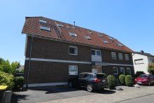 Aussenansicht + Kaarst + 114 m� + 2. OG + 3 Zimmer + Maisonettewohnung + Aussenstellplatz + 1996